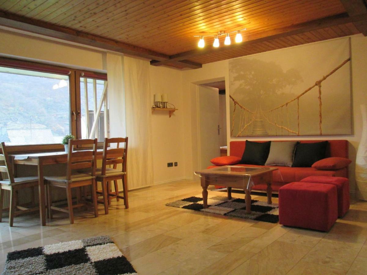 Ferienwohnung Edi Fischer Oberfell ภายนอก รูปภาพ