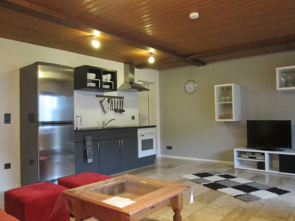 Ferienwohnung Edi Fischer Oberfell ภายนอก รูปภาพ